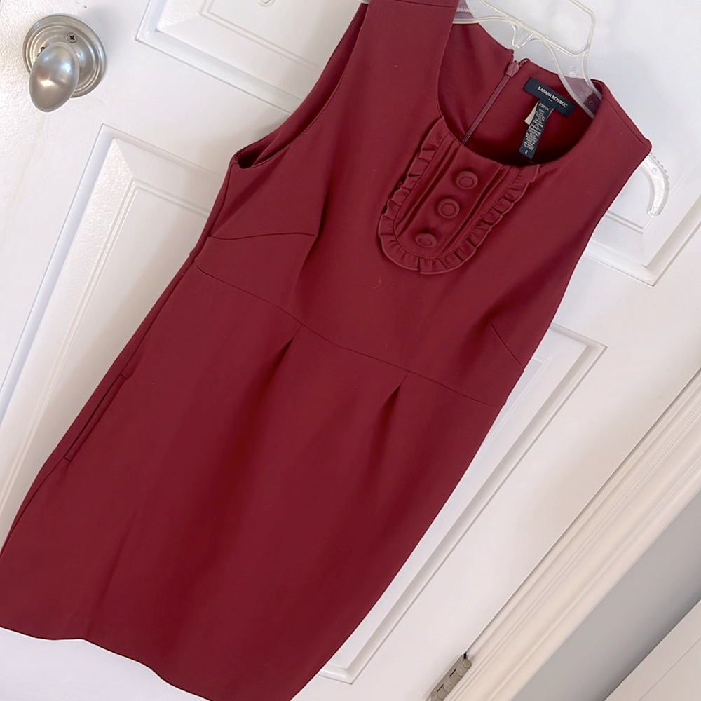 Beautiful  Maroon Banana Republic Ruffle Button Detail  Dress 2